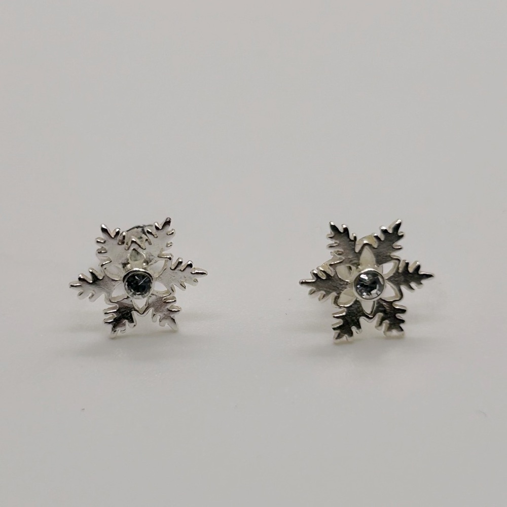 Silver Snowflake Stud Earrings - Picture 6 of 12